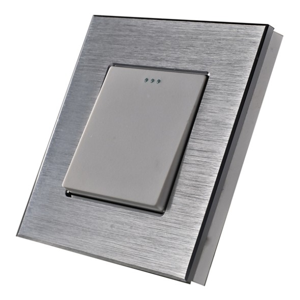 Одноклавишный выключатель. Рамка алюминий | 3 цвета